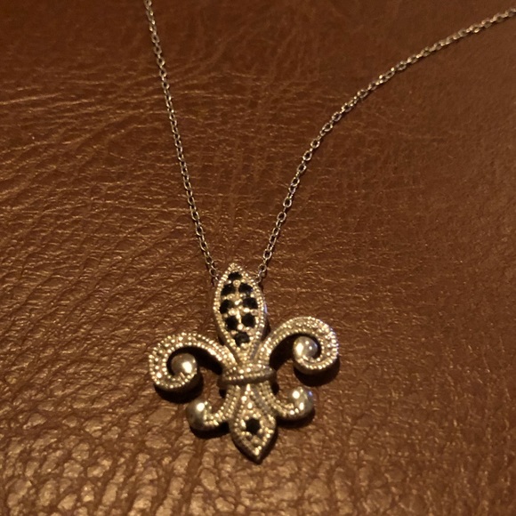 Fleur de lis dainty SS necklace with CZ and black stones - Picture 1 of 3